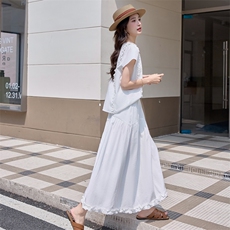 单白色半身裙