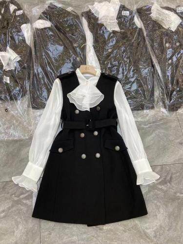 【现货】秋季新款精致女人两件套，其它，名依人