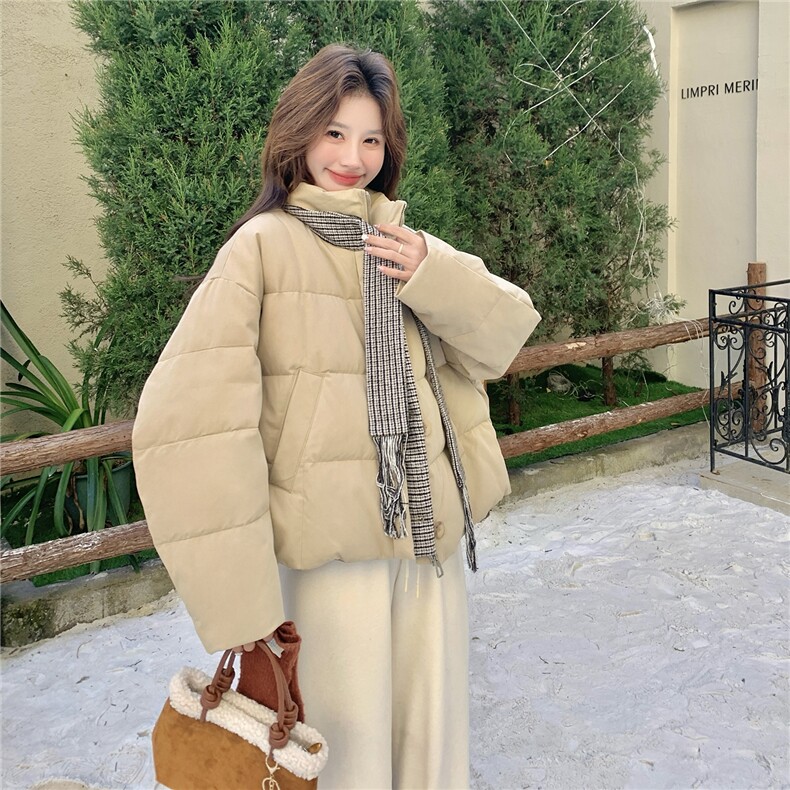 卡其色立领格纹拼接短款羽绒服女冬高级感设计感面包服外套,女装羽绒服,2C159