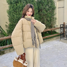 卡其色立领格纹拼接短款羽绒服女冬高级感设计感面包服外套，女装羽绒服，2C159