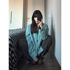 蓝色