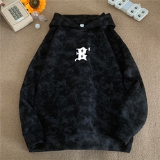 黑色