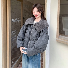 灰色羊羔毛翻领烫钻羽绒服女2025年冬季小个子加厚保暖白鸭绒外套，女装羽绒服，2C110