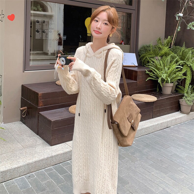 时尚秋季女装针织连衣裙显瘦修身长袖打底毛衣裙,针织衫/毛衣,半夏