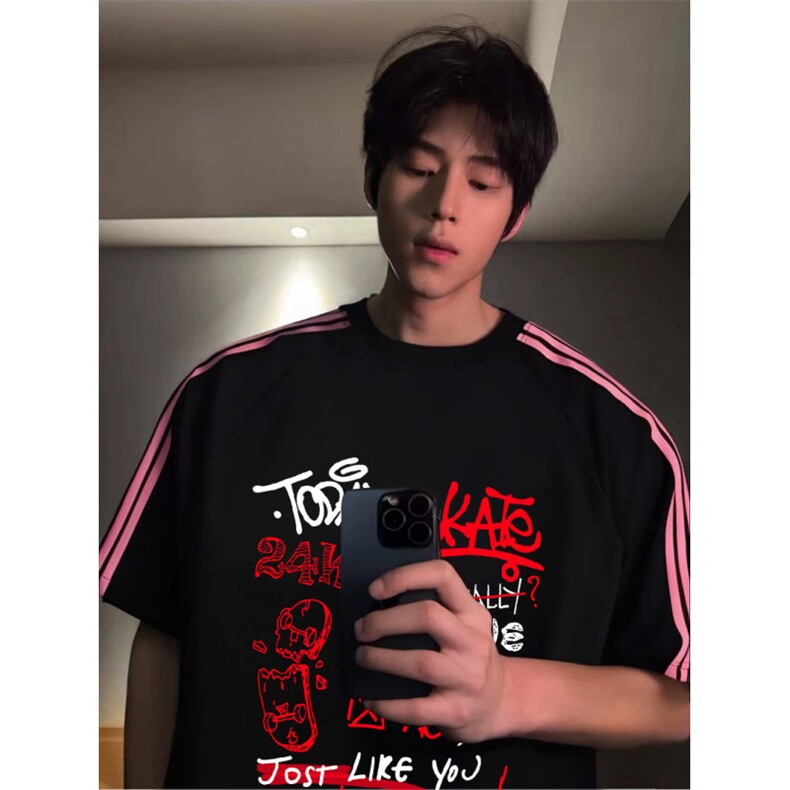 抖音得物品质二开240克宽松纯棉美式潮牌印花三条杠中性风短袖T恤，男装T恤，电商A486