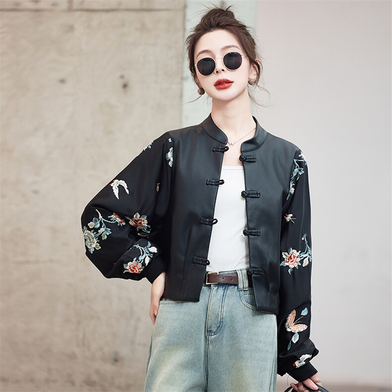 蝴蝶刺绣拼接盘扣皮衣外套女2025春新款休闲百搭新中式棒球服上衣,女装短外套,曼娅璐