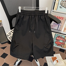 黑色