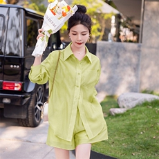 绿色