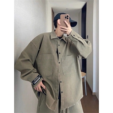 灰绿色