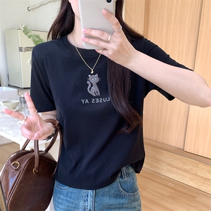 TT063-P35 短袖t恤女夏2025新款潮刺绣花短款正肩圆领韩版上衣图片