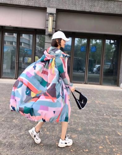 现货，春装长款印花防晒服,女装,火红