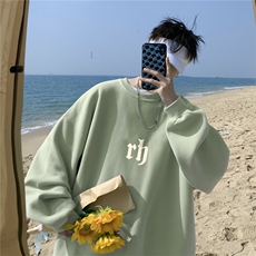 灰绿色