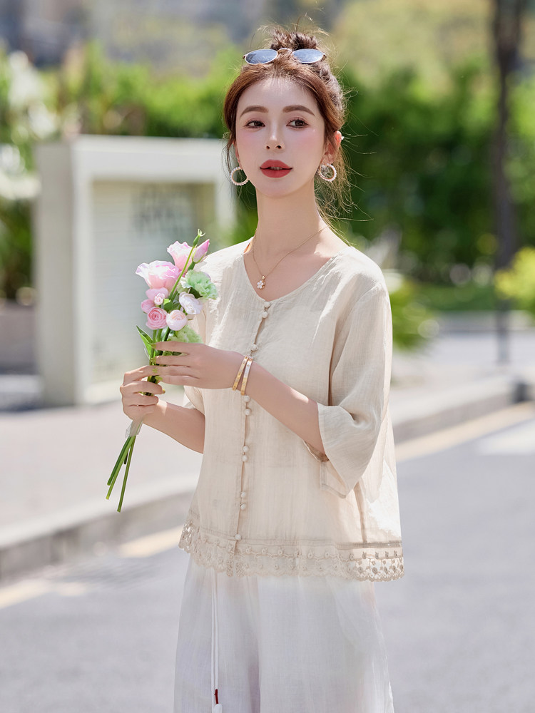 妈妈夏季中袖衬衫女2025新款时尚洋气减龄设计感小众宽松百搭上衣,女装衬衫,余墨