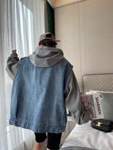 牛仔拼接外套图片