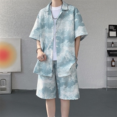 浅蓝色