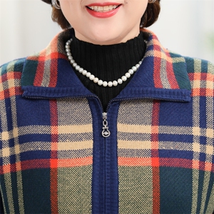 中老年人毛衣开衫女羊毛外套针织爸爸妈妈情侣装本命年爷爷奶奶图片