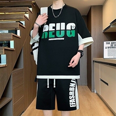 黑色