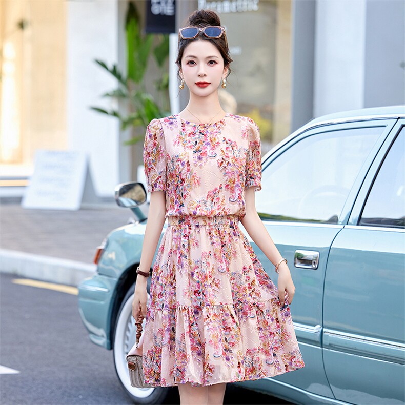 高级感蕾丝拼接印花连衣裙女2025夏新款收腰显瘦洋气减龄气质裙子,女装连衣裙,沁沁公主