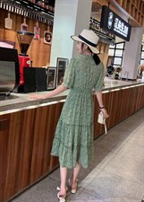 碎花修身连衣裙，女装连衣裙，米娜·丹怡