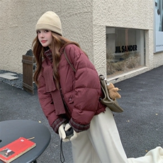 现货新款韩版宽松立领撞色格子袖口羽绒服短款外套面包服，女装羽绒服，韩然一族