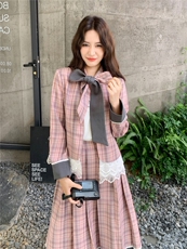 现货新款2025秋季条纹拼接两件套装裙子，女装套装/套裙，含赞