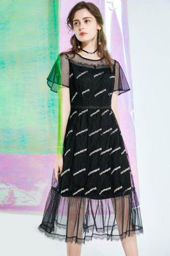 2021年夏季新出炉的，女装，依然浪漫