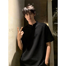 黑色