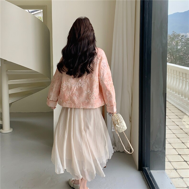新品~~重工粉色钉珠风短外套W673P195K318,女装短外套,2C209