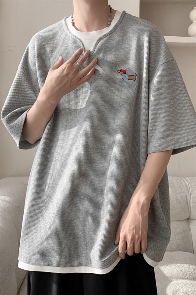 腊肠狗刺绣V领短袖T恤男款夏季潮牌假两件华夫格宽松大码半袖体恤,男装T恤,电商A022