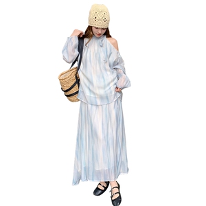 小香风露肩蕾丝小衫套装裙女夏浅蓝色独特漂亮超火洋气甜美两件套图片