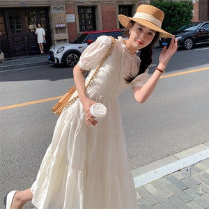 白色绣花木耳边法式连衣裙2025新款女夏绝美减龄高级感鱼尾裙子图片