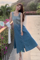 [现货]新品蓝色牛仔渐变背带裙套装A811P155K208，女装连衣裙，2C269