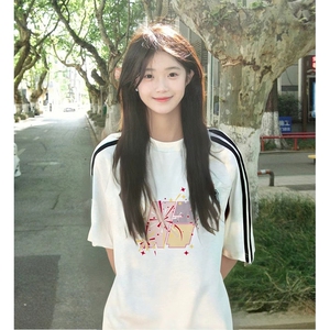 抖音得物高品质二开240克宽松纯棉美式潮牌三条杠织带短袖T恤图片