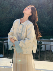 新中式蓝色蝴蝶提花开春外套女2025春季新款国风爆款改良唐装上衣，女装短外套，C位