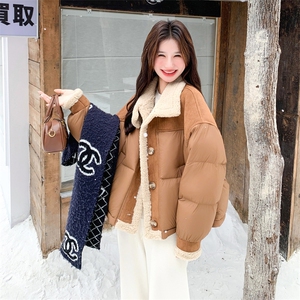 现货主推~秋冬新款羊羔毛拼接羽绒服短外套2B237-6175-P275-K398图片