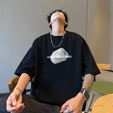 黑色