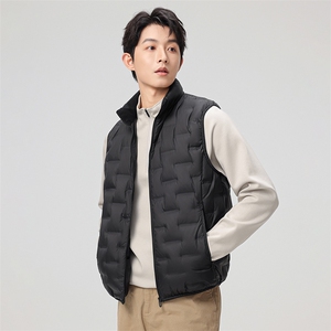 主推新款90绒子轻薄情侣装羽绒服秋冬男款休闲轻薄羽绒服马甲外套图片