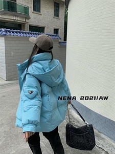 休闲短款羽绒服图片