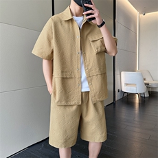 卡其色