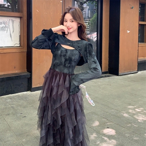 温柔千金风穿搭紫色吊带连衣裙加开衫女春秋超火好看高级长裙套装图片