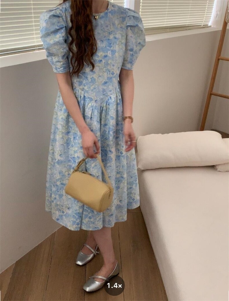 夏季新款韩系碎花连衣裙，女装连衣裙，三文鱼