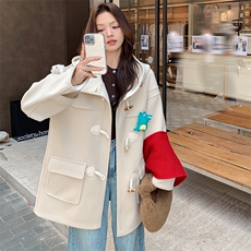 连帽高领牛角扣毛呢外套可爱玩偶装饰可拆卸设计，女装毛呢外套，天使之佳话