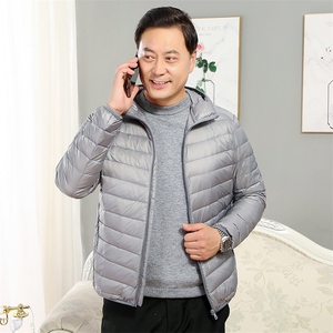 男士中老年90绒轻薄连帽羽绒服外套男款秋冬休闲羽绒轻便外套图片