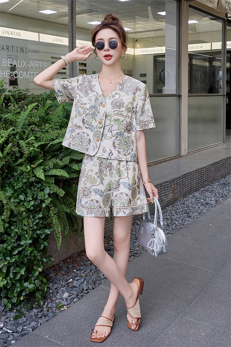 新中式短裤套装女2025夏新款气质巨好看老钱风休闲减龄亚麻两件套,女装套装/套裙,伊仟回
