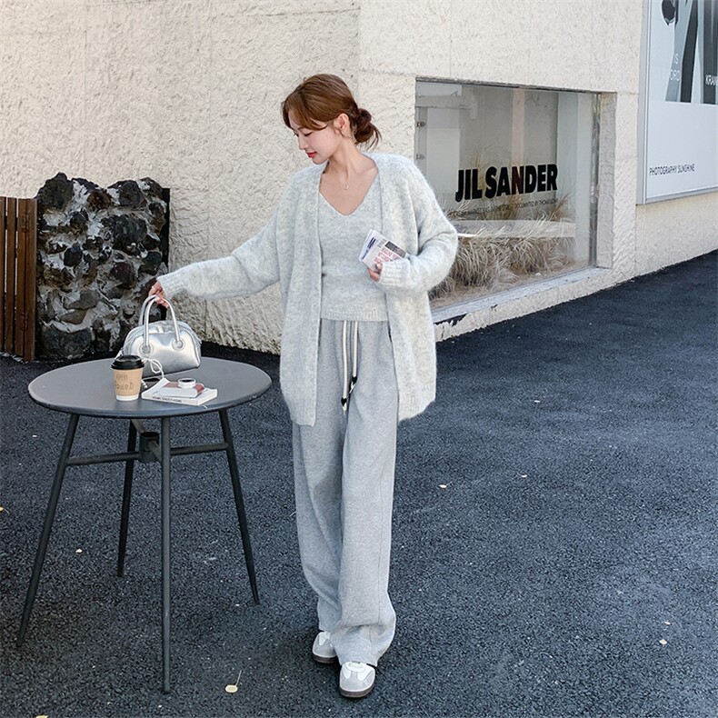 松弛感极简率性针织开衫背心两件套女秋季修身显瘦软加厚毛衣套装图片