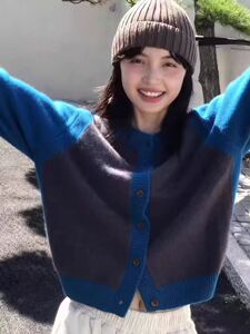 女士秋冬羊毛拼色开衫单排扣简约保暖图片
