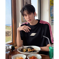 抖音得物品质二开240克宽松纯棉美式潮牌印花三条杠中性风短袖T恤，男装T恤，电商A486-1