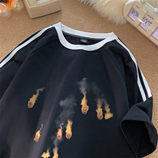 黑色