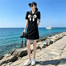 时尚重工拼色蝴蝶节黑色连衣裙夏季新款气质显瘦中长款A字裙潮流，女装连衣裙，江南
