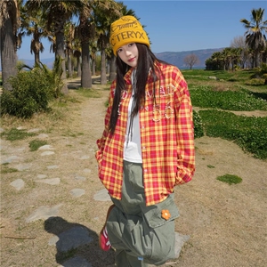 美式复古珍珠字母格子长袖衬衫女春夏新款设计感痞帅休闲情侣外套图片